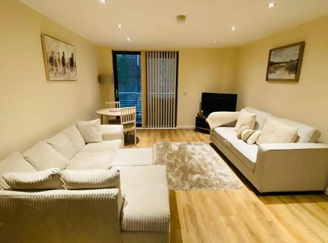 Liverpool City Centre Modern Apartment Fits 6 People
